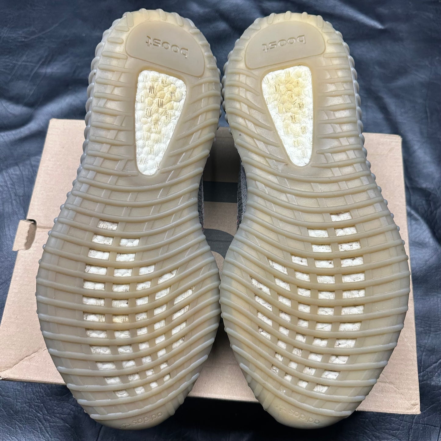 Yeezy Boost 350 V2 Beluga (Pre-Owned) (11)