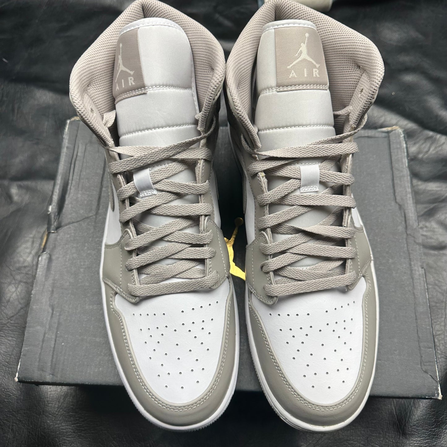 Jordan 1 Mid Linen