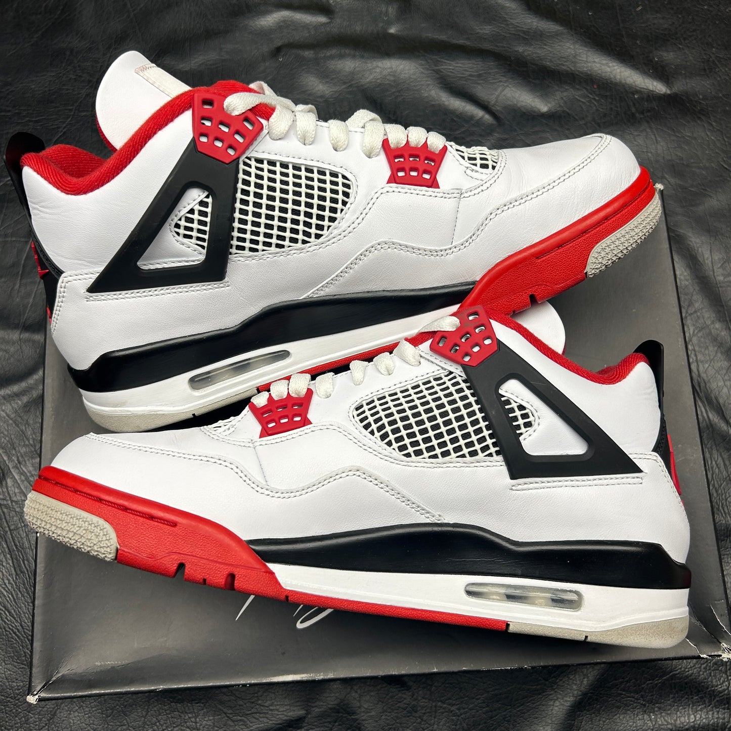 Jordan 4 Retro Fire Red (Pre-Owned) (10)