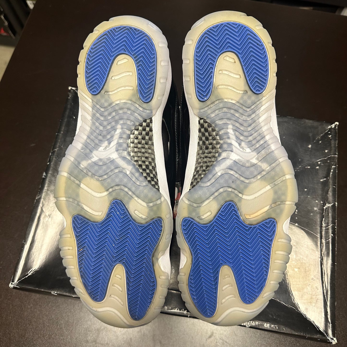 Jordan 11 Retro Low Space Jam (Pre-Owned) (13)
