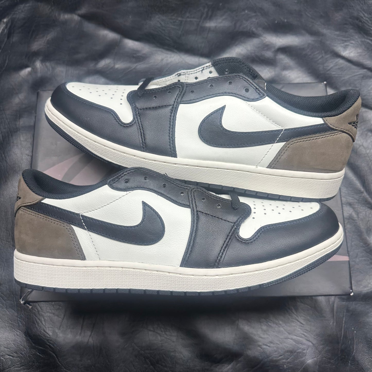 Jordan 1 Retro Low Mocha