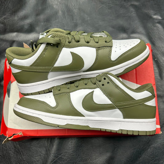 Nike Dunk Low Medium Olive (W)