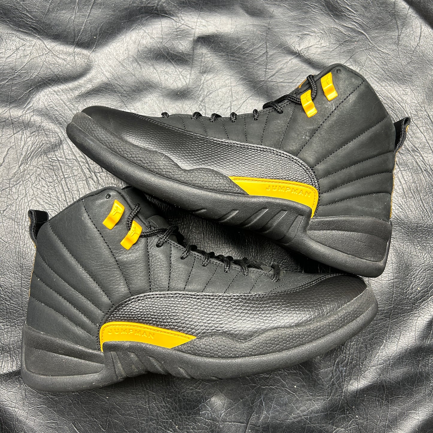 Jordan 12 Retro Black Taxi (Pre-Owned) Size 11