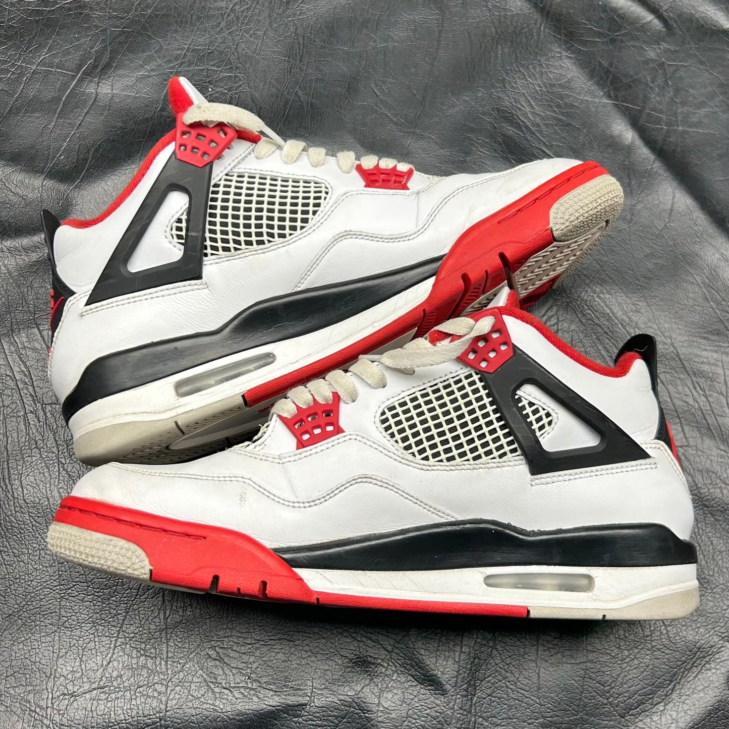 Jordan 4 Retro Fire Red (Pre-Owned) (10.5) *NO BOX*
