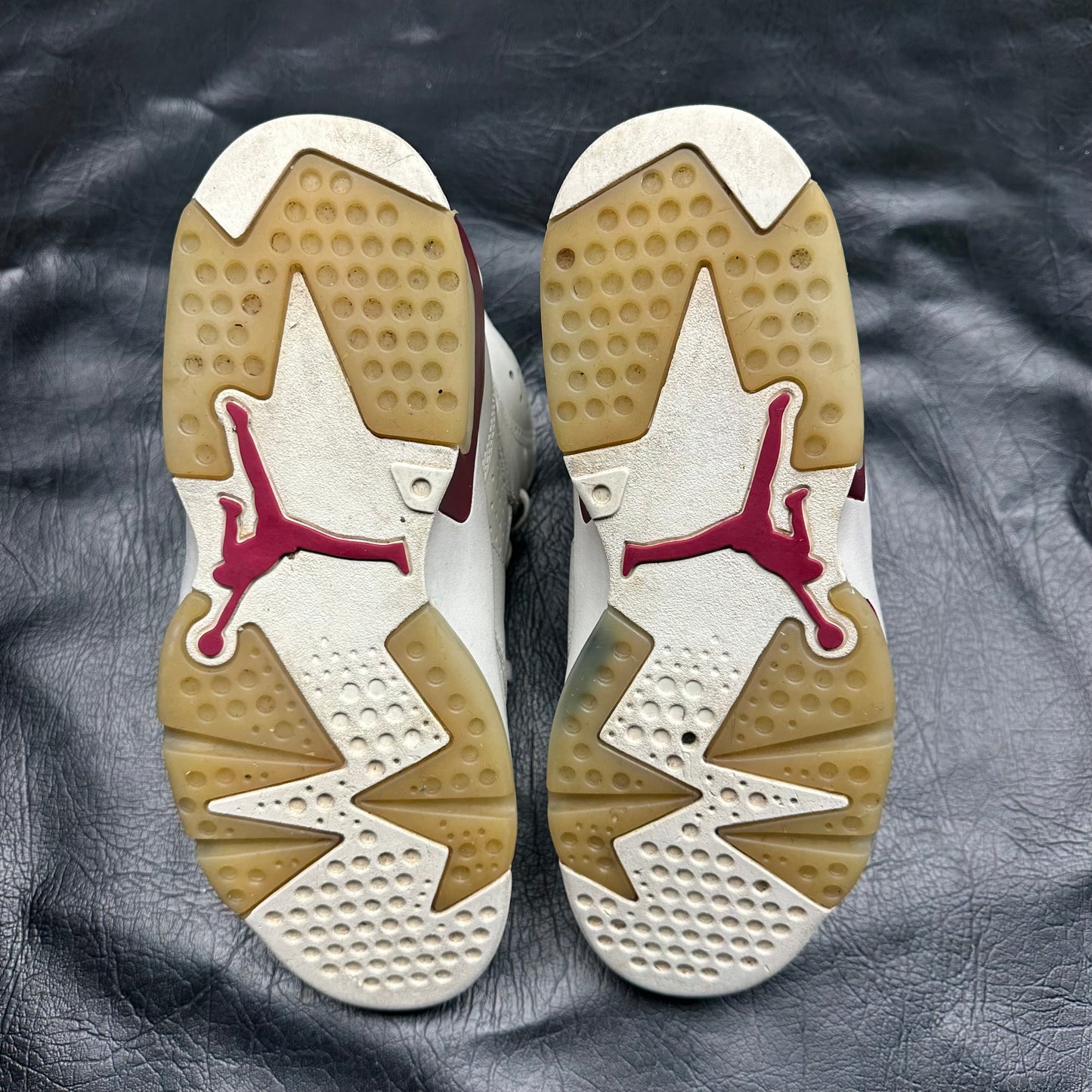 Jordan 6 Retro Maroon (Pre-Owned) (8.5) *NO BOX*