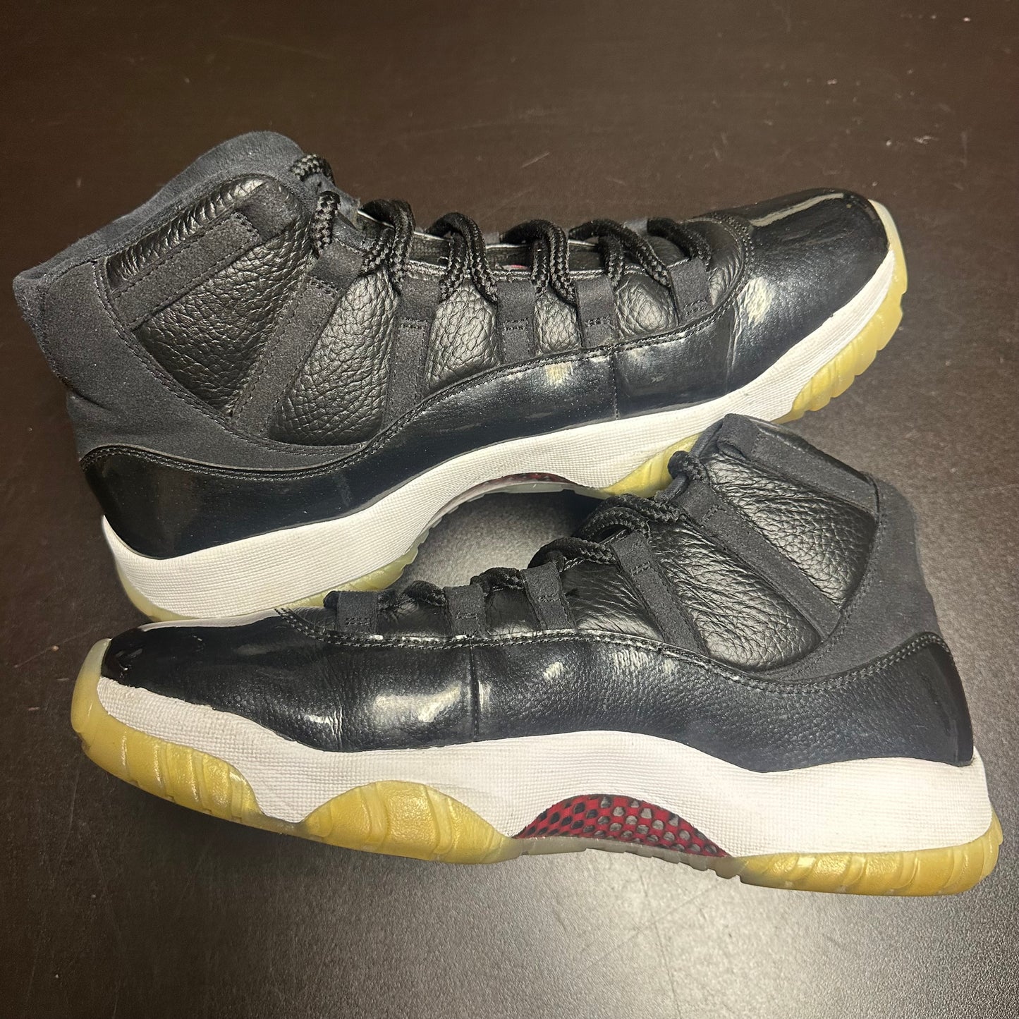 Jordan 11 Retro 72-10 (Pre-Owned) (10.5) *NO BOX*