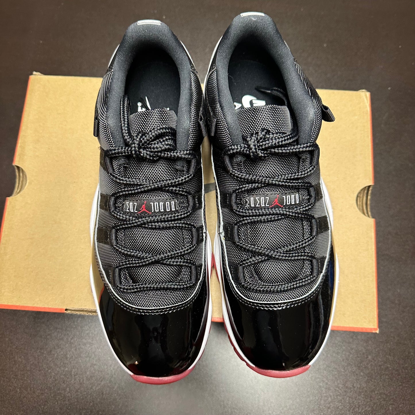 Jordan 11 Retro Low Bred