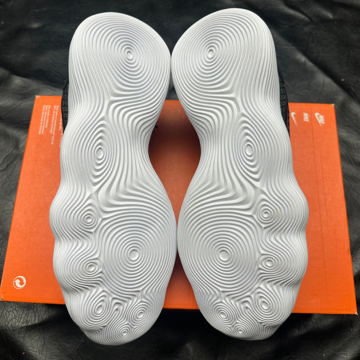 Nike Hyperdunk Low Black *NO BOX LID*