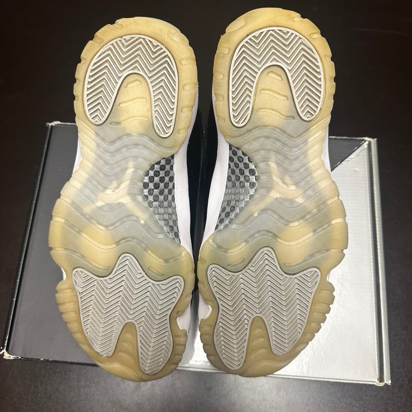 Jordan 11 Retro Jubilee (Pre-Owned) (8.5)