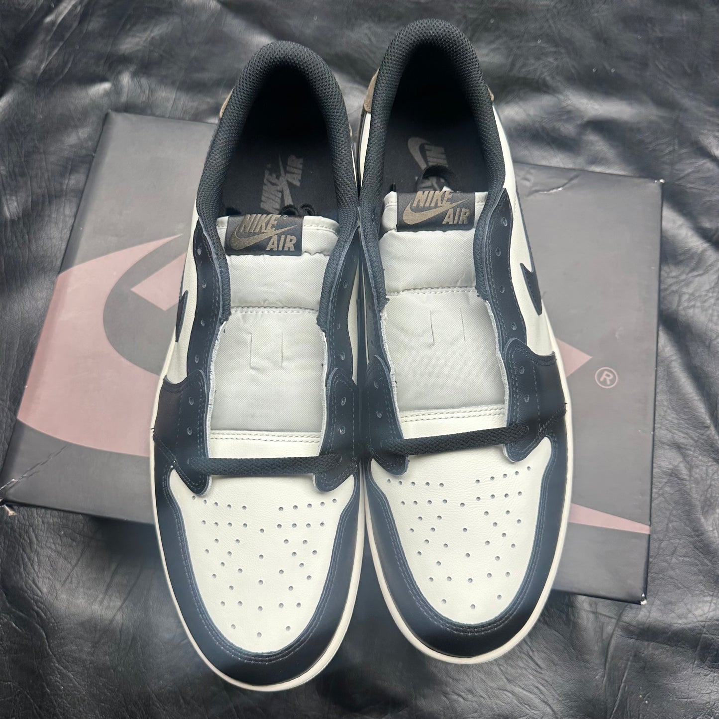 Jordan 1 Retro Low Mocha