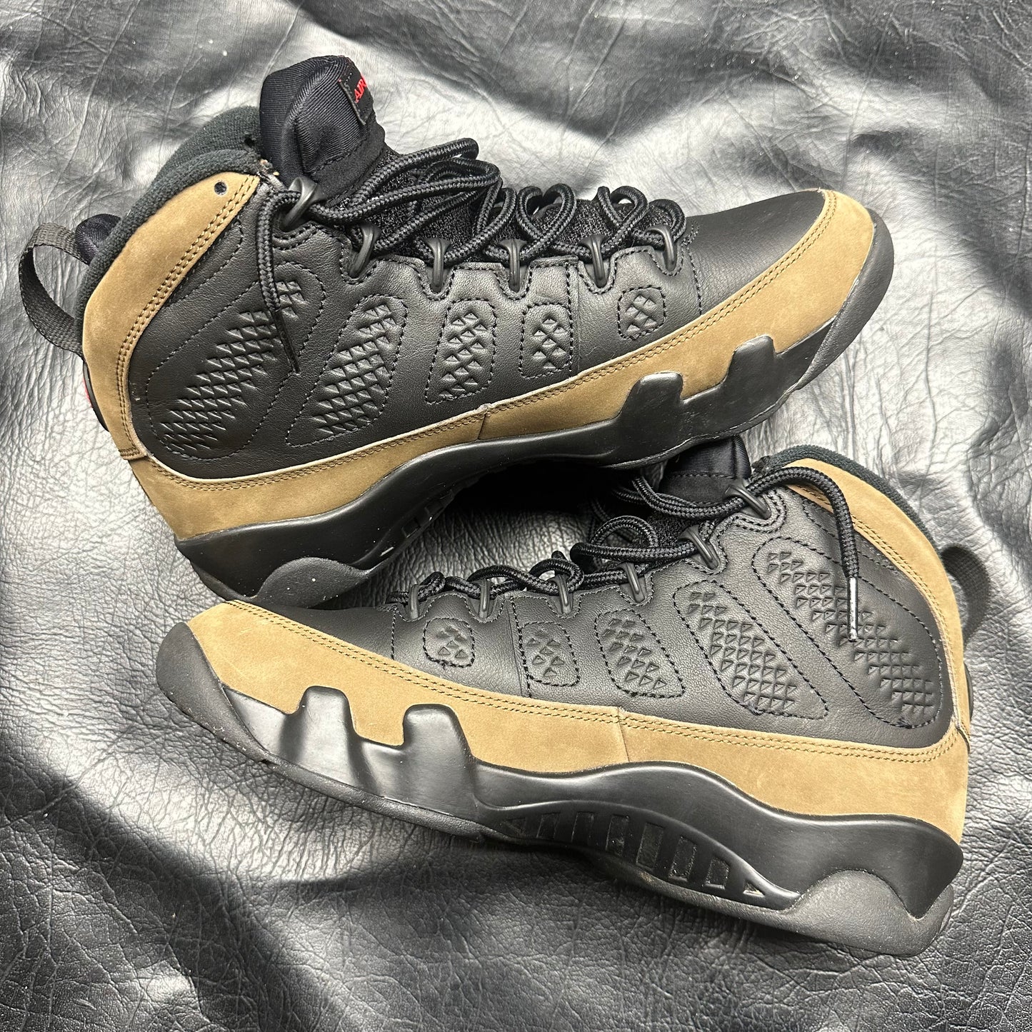 Jordan 9 Retro Olive (Pre-Owned) (7.5) *NO BOX*