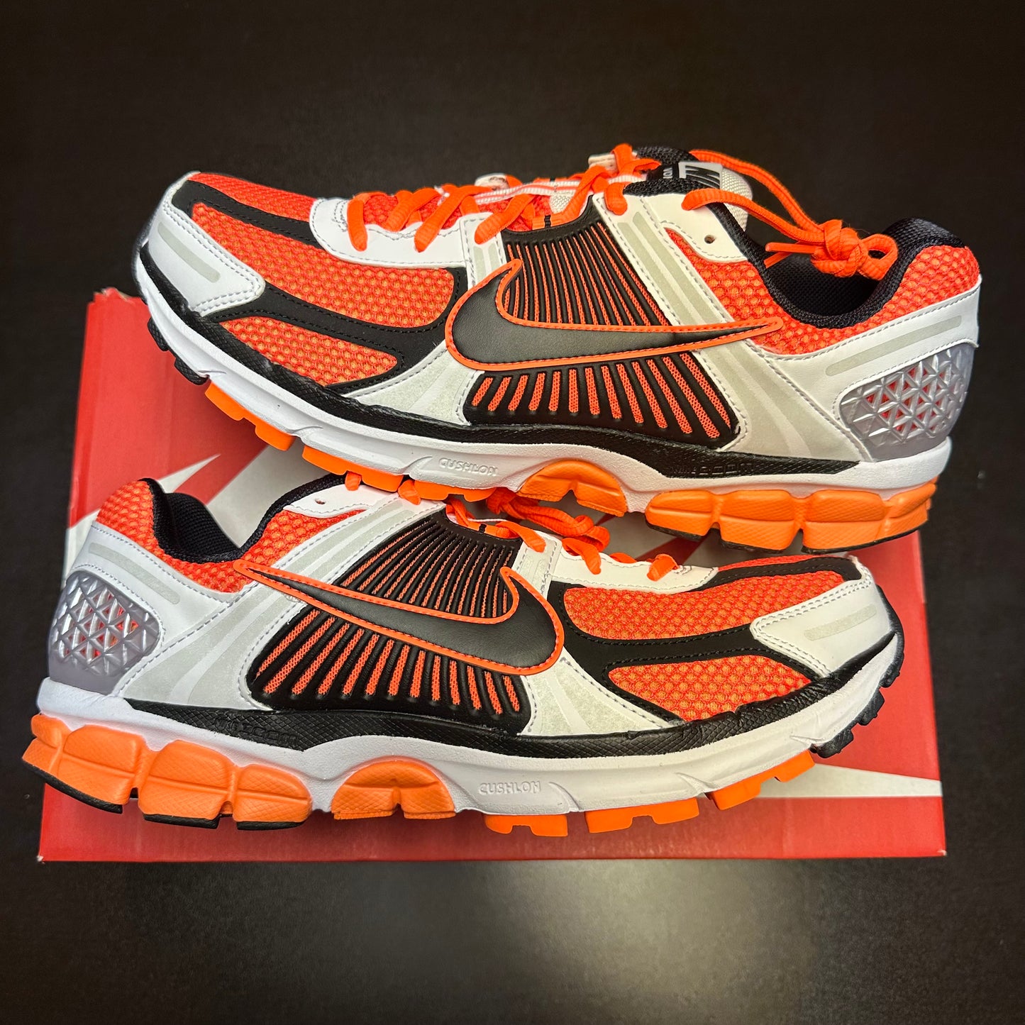 Nike Zoom Vomero 5 Total Orange