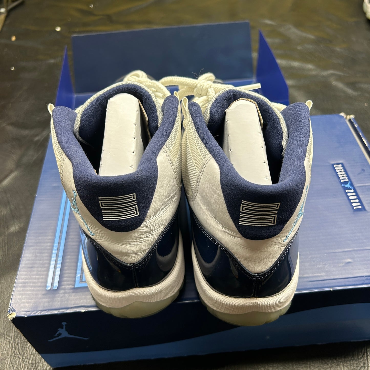 Jordan 11 Retro Win Like 82 (Pre-Owned) Size 11
