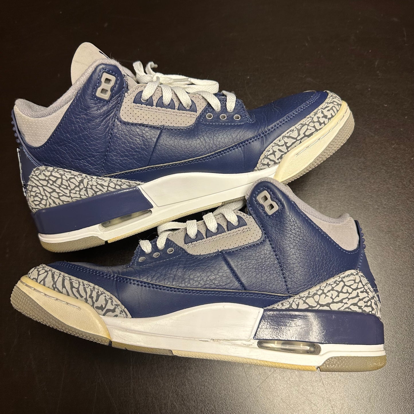 Jordan 3 Retro Georgetown (Pre-Owned) (10.5) *NO BOX*