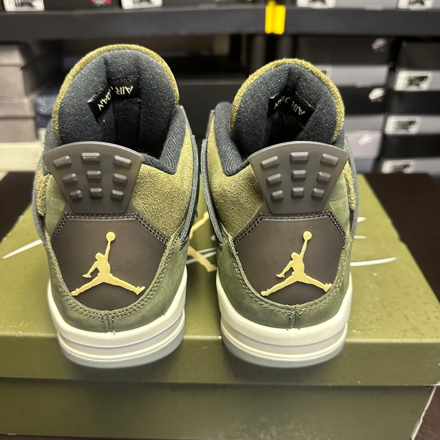 Jordan 4 Retro Craft Olive (Pre-Owned) (9.5)
