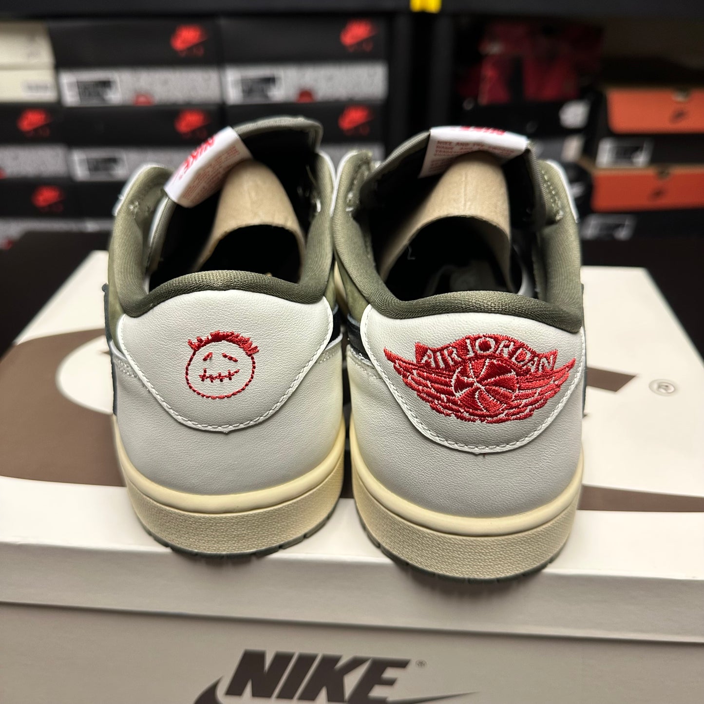 Jordan 1 Retro Low Travis Scott Medium Olive
