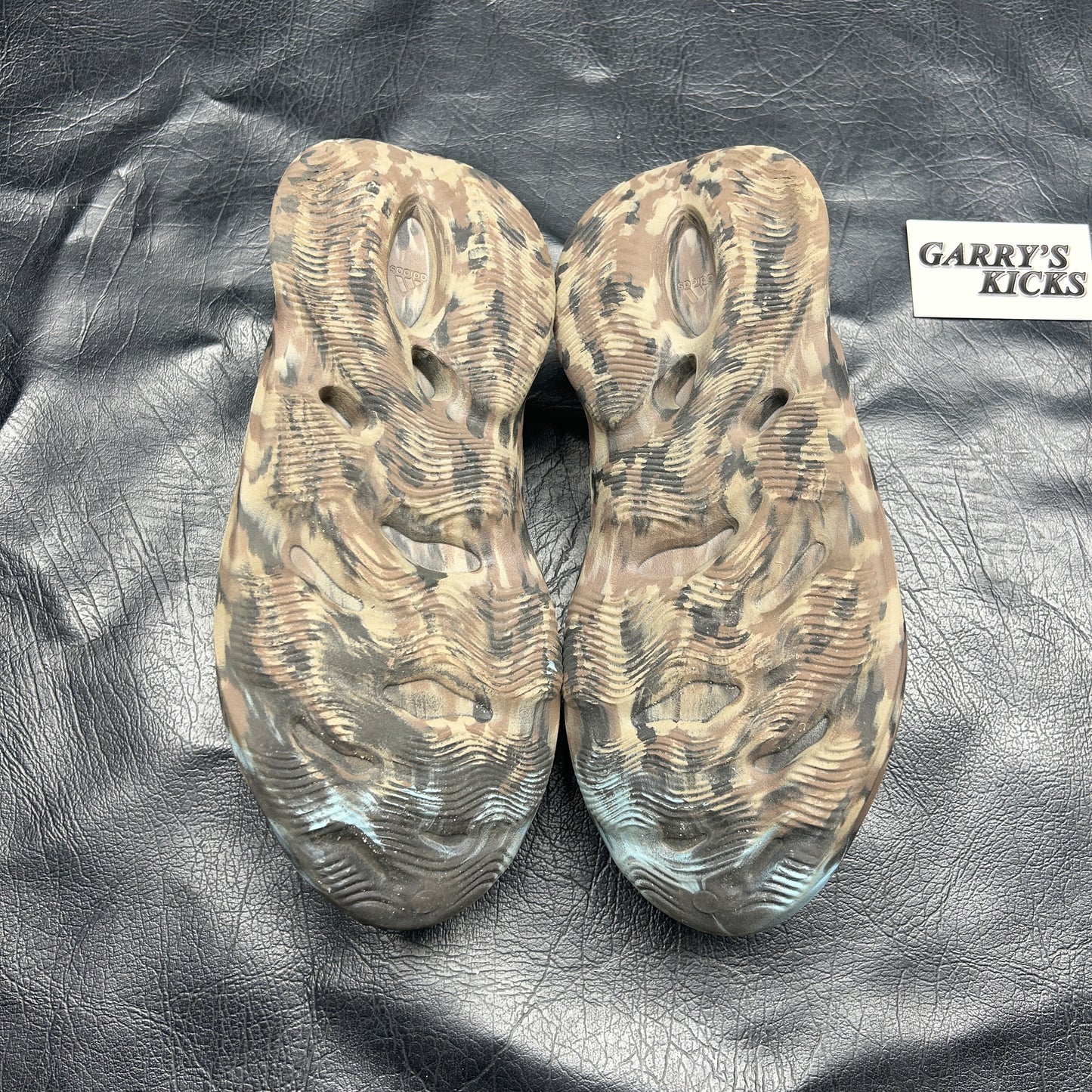 Yeezy Foam Runner MX Cinder (Pre-Owned)