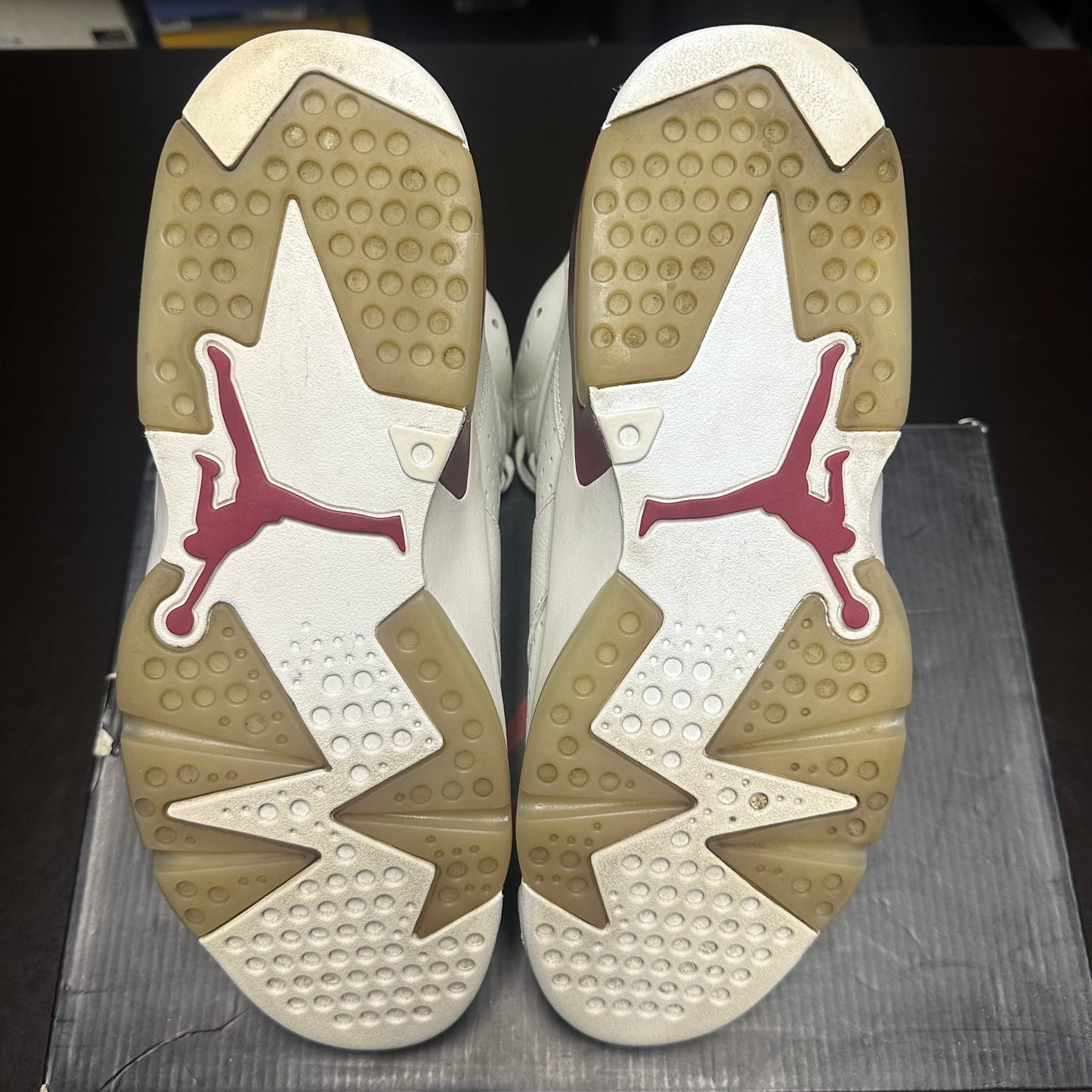 Jordan 6 Retro Maroon (Pre-Owned) (10.5)