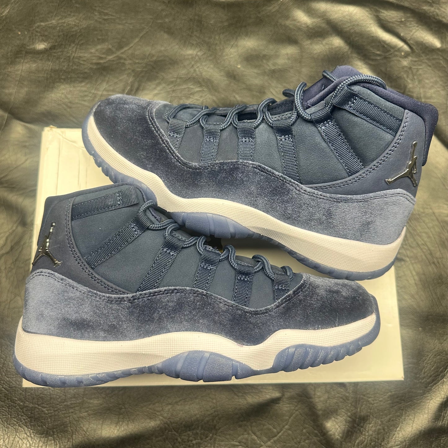 Jordan 11 Midnight Navy (W)