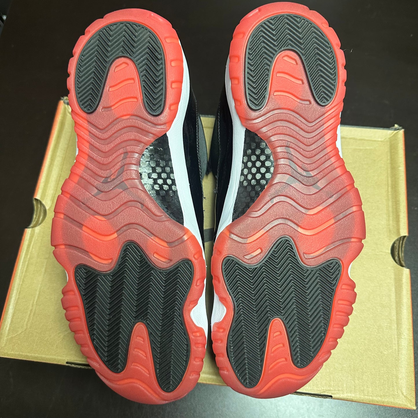 Jordan 11 Retro Low Bred (Pre-Owned) (12)