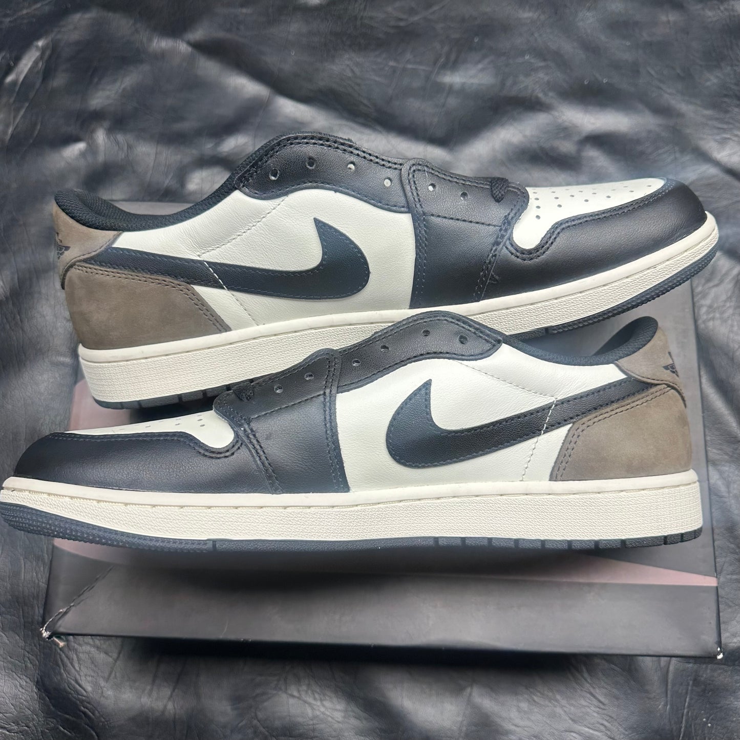 Jordan 1 Retro Low Mocha