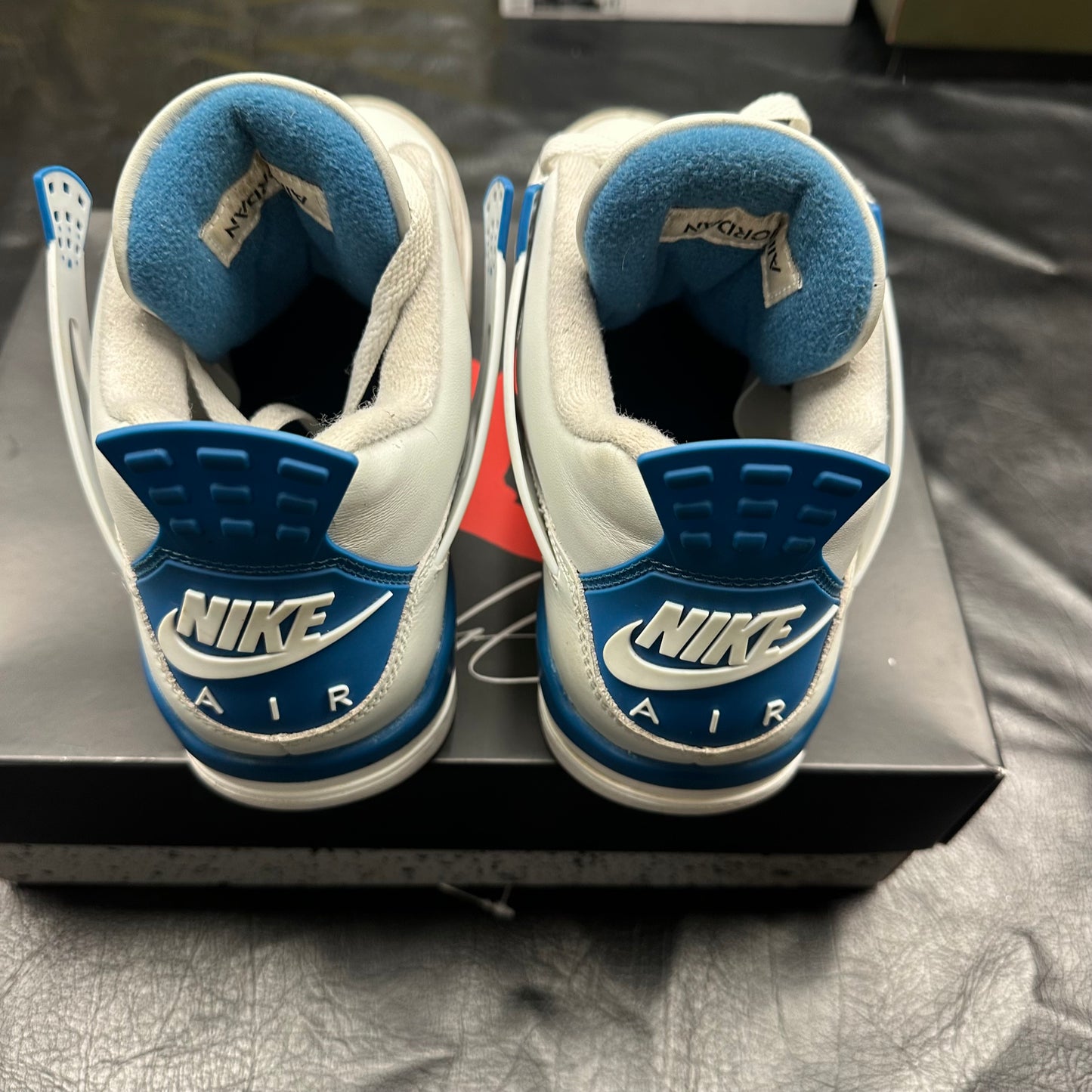 Jordan 4 Retro Military Blue (Pre-Owned) (9)