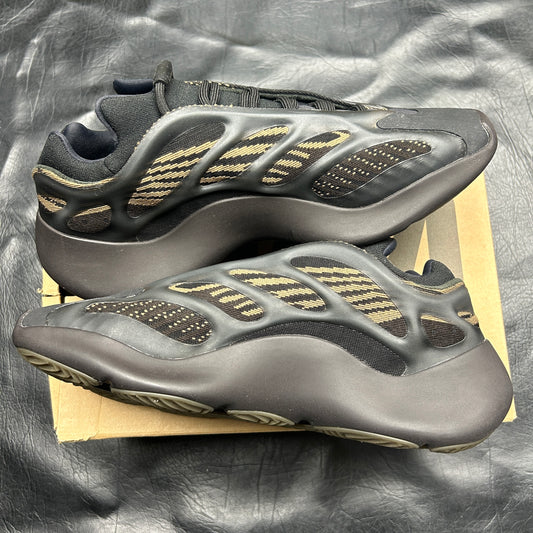 Yeezy 700 V3 Clay Brown (Pre-Owned) (9.5)