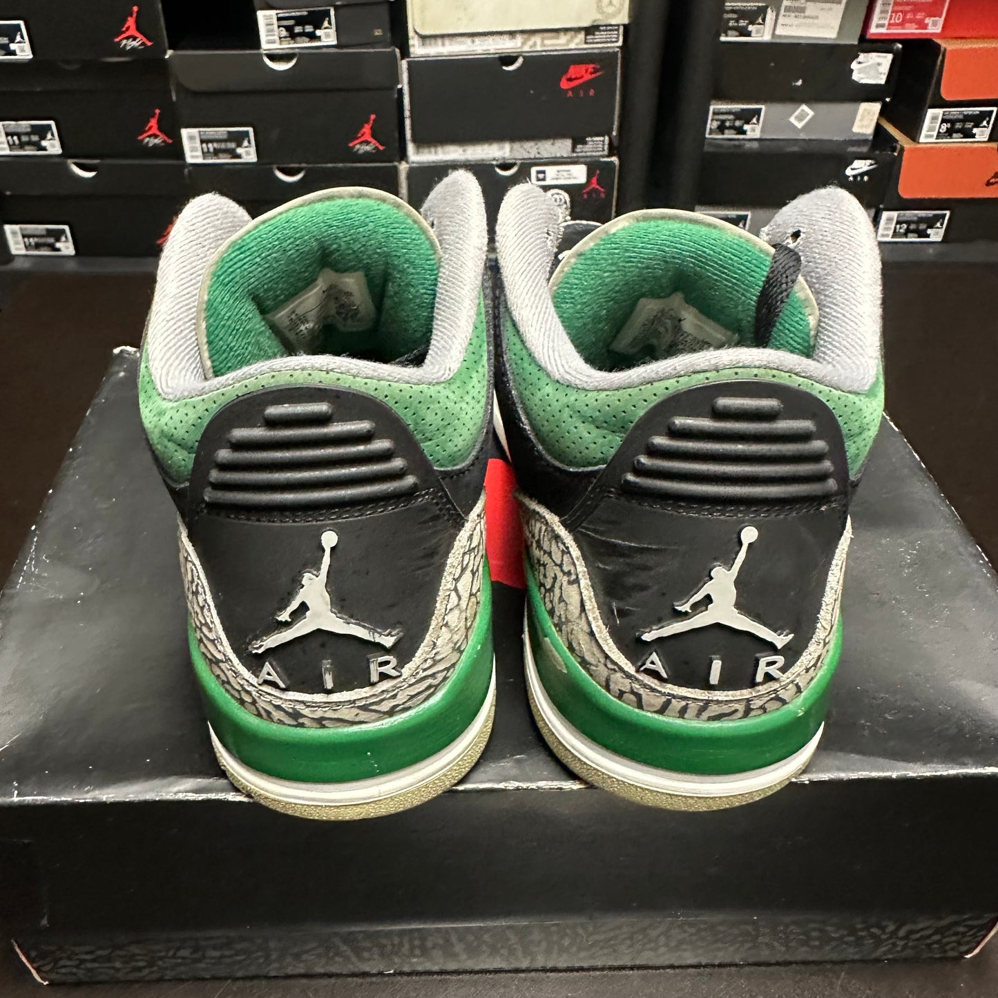 Jordan 3 Retro Pine Green (Pre-Owned) (9.5) *REPLACEMENT BOX*