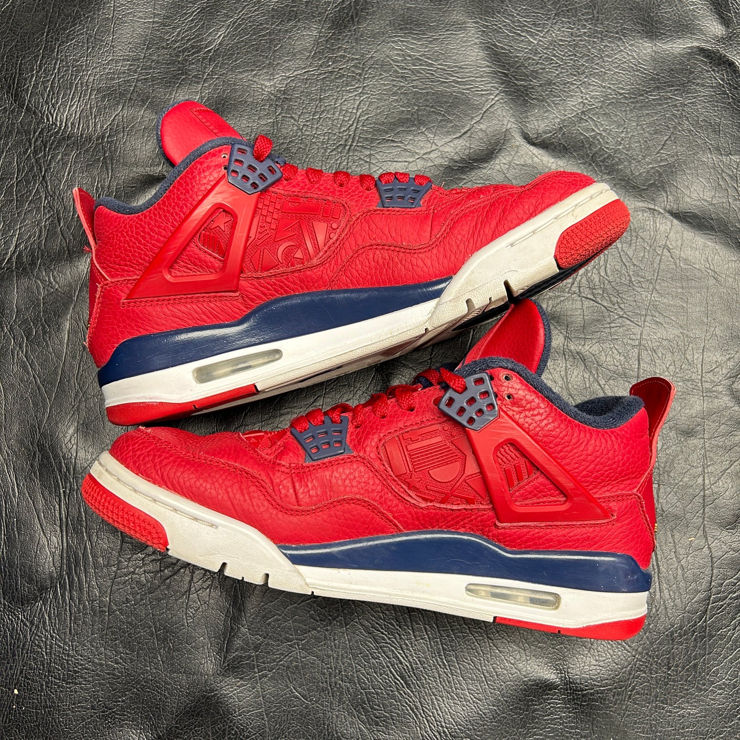 Jordan 4 Retro FIBA (Pre-Owned) Size 9.5