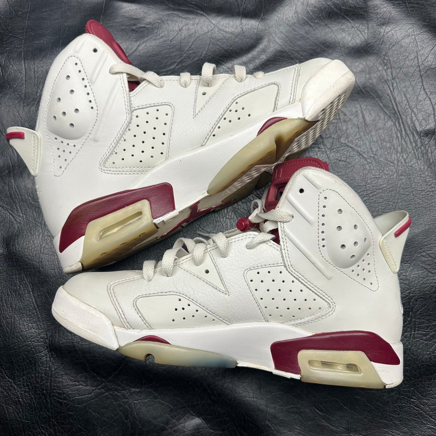 Jordan 6 Retro Maroon (Pre-Owned) (8.5) *NO BOX*