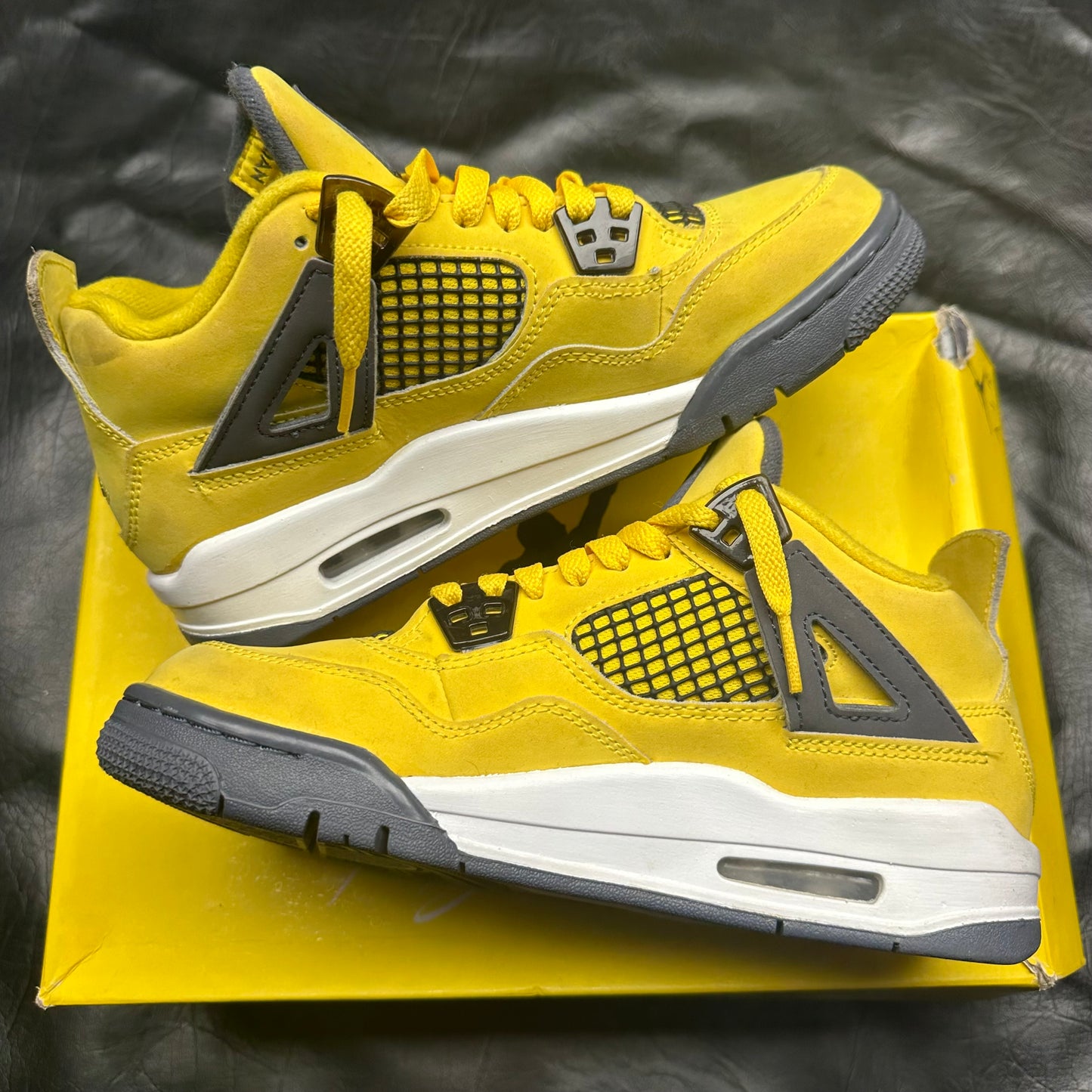 Jordan 4 Retro Lightning (GS) (Pre-Owned) (5.5)
