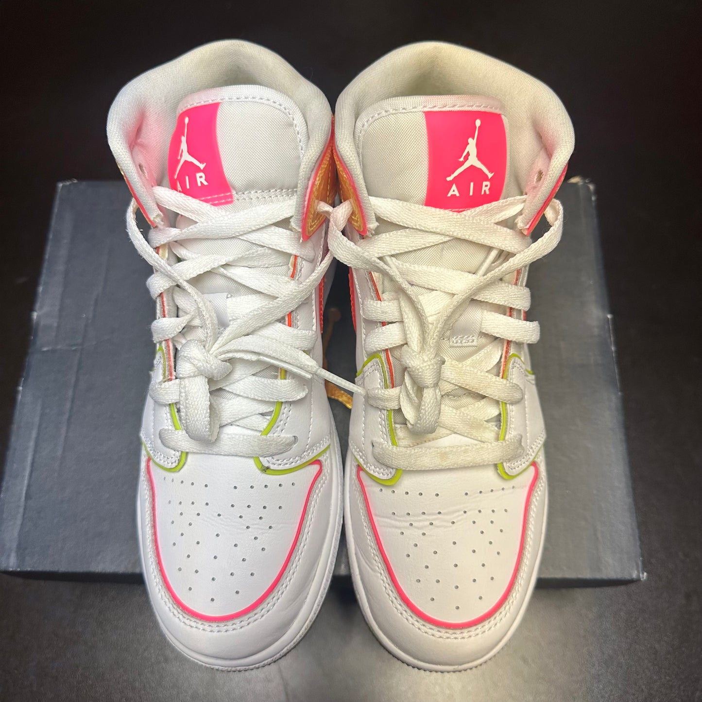 Jordan 1 Mid Edge Glow (Pre-Owned) (5.5)
