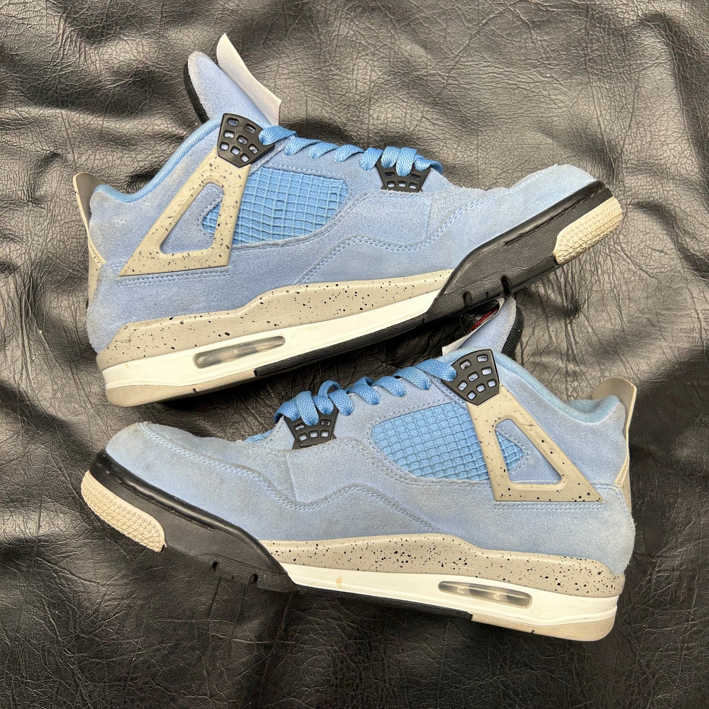 Jordan 4 Retro University Blue (Pre-Owned) Size 10.5