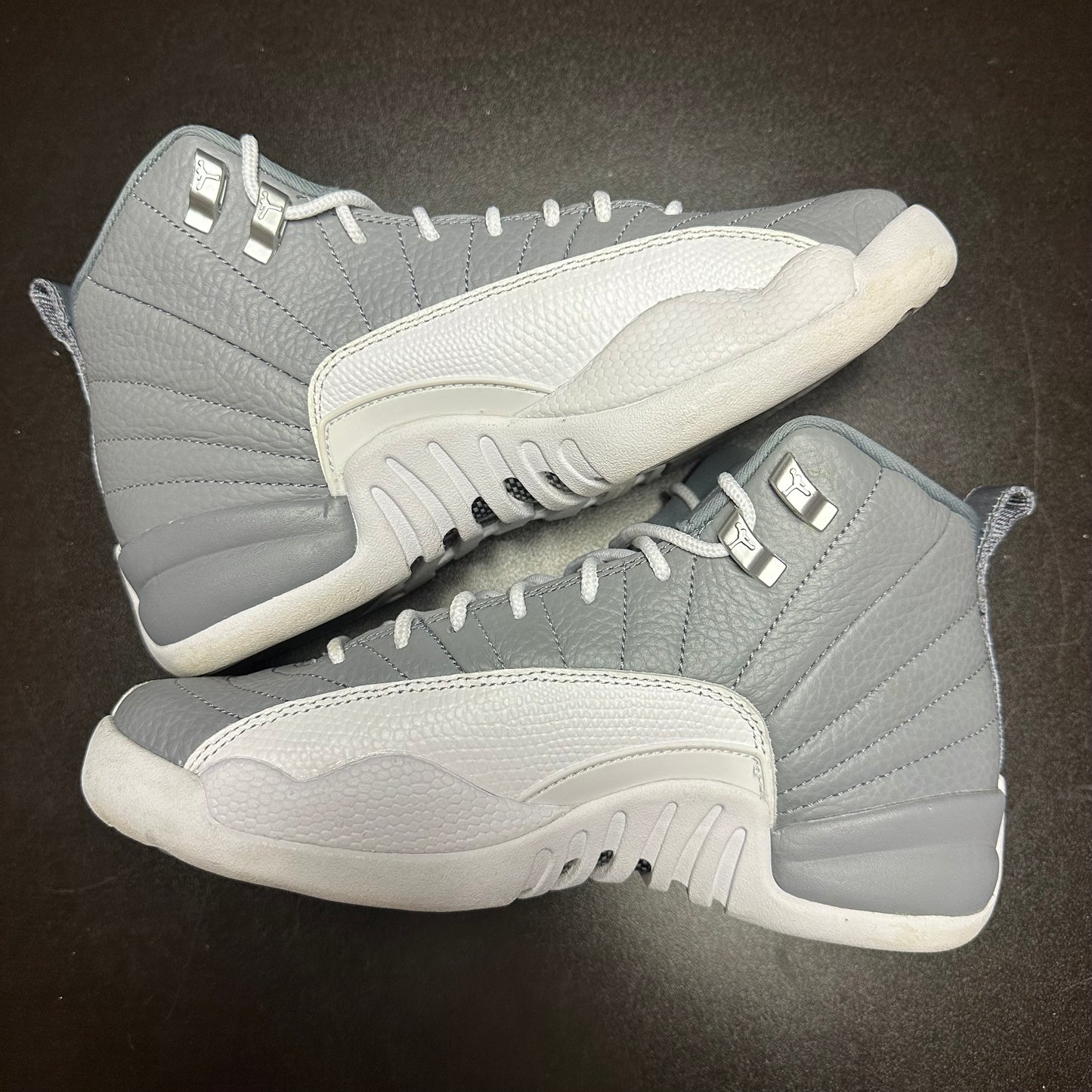 Jordan 12 Retro Stealth (Pre-Owned) (5.5Y) *NO BOX*