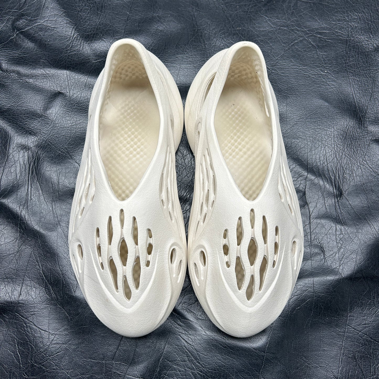 Yeezy Foam Runner Ararat (Pre-Owned)