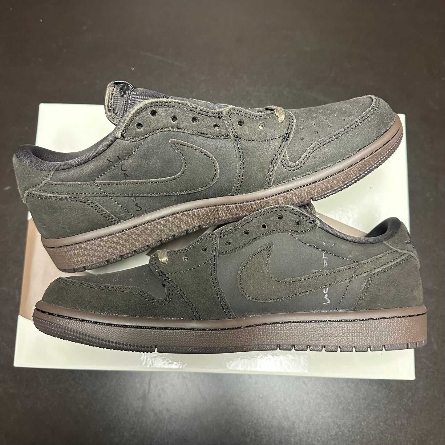 Jordan 1 Retro Low Travis Scott Velvet Brown