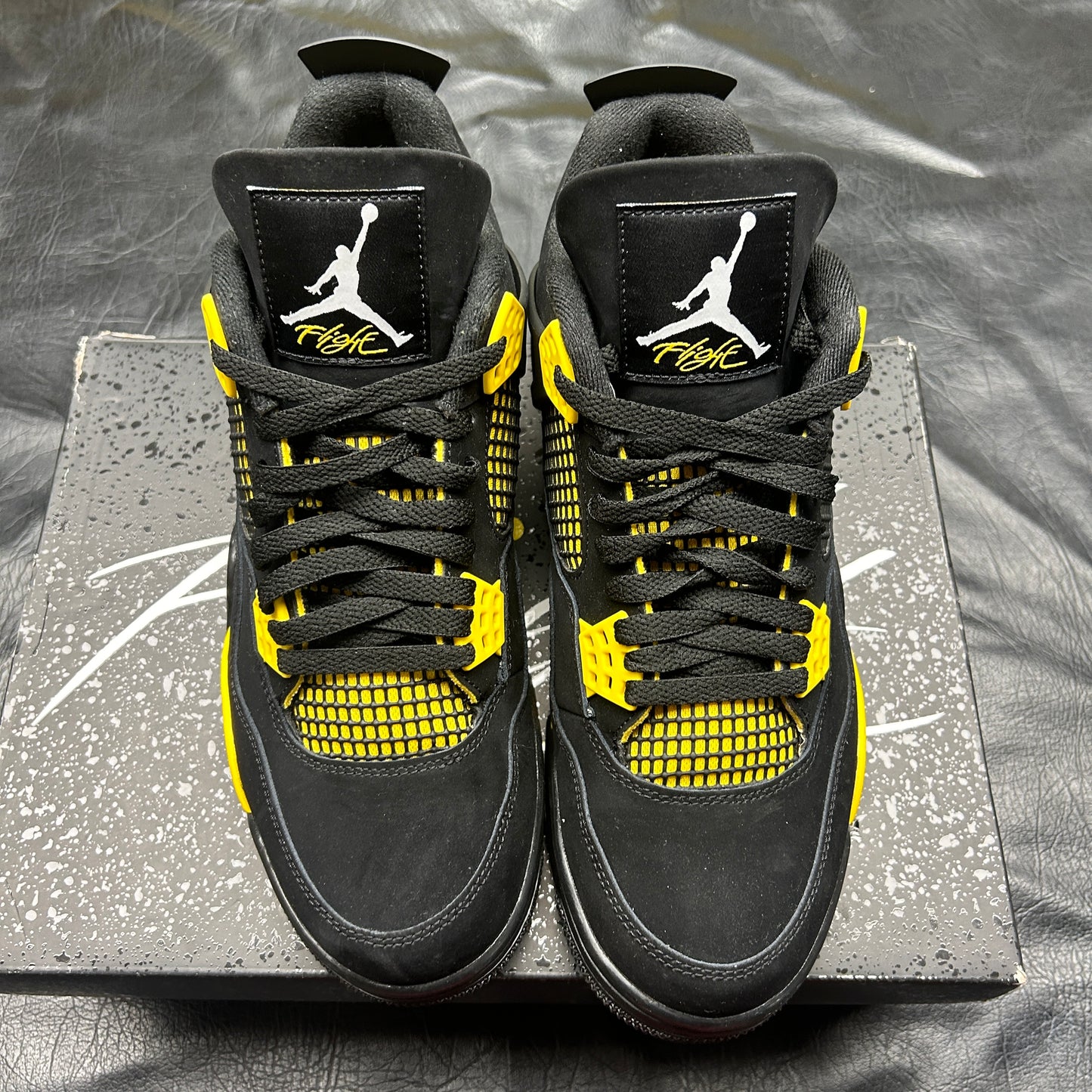 Jordan 4 Retro Thunder (Pre-Owned) (10)