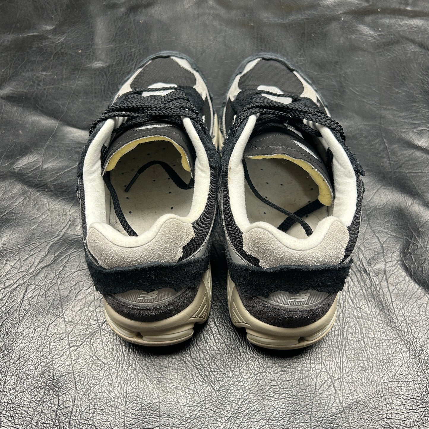 New Balance 2002R Protection Pack Black Grey (Pre-Owned) Size 9.5