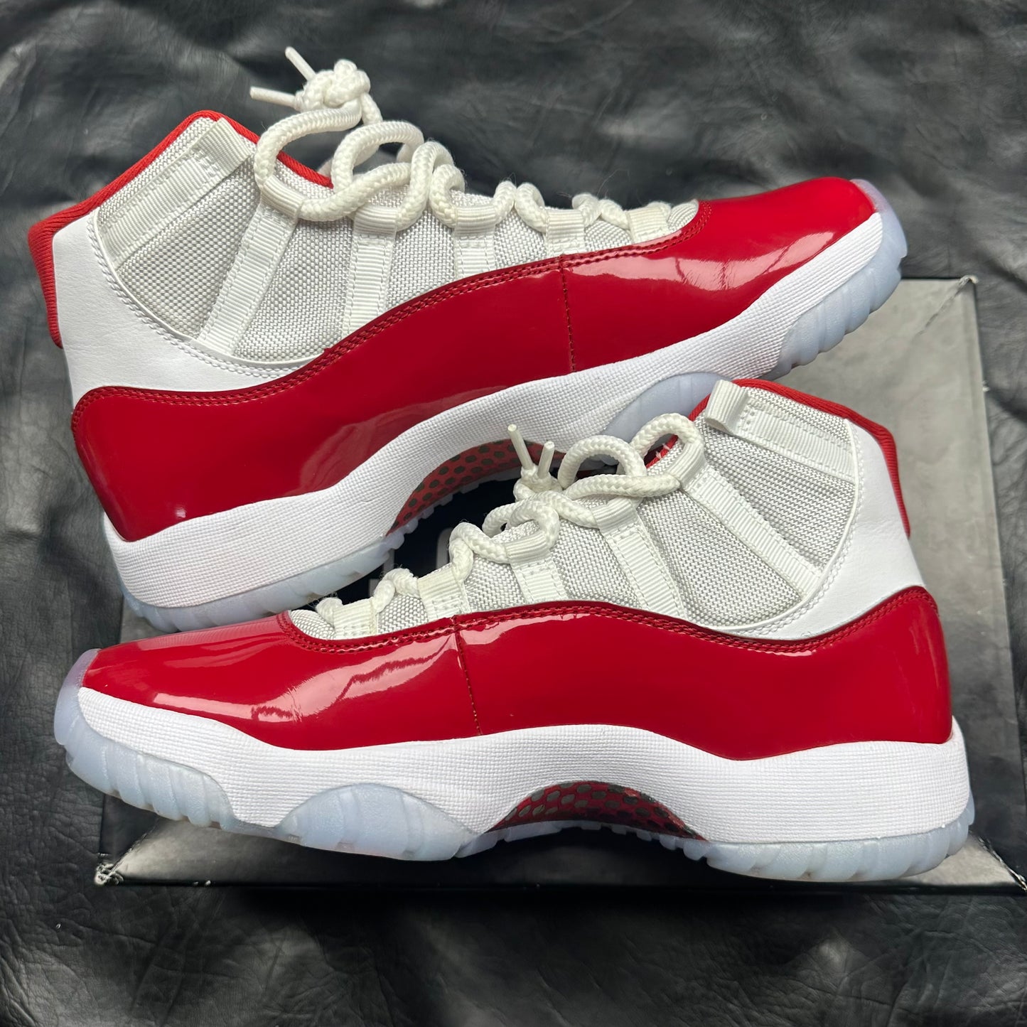 Jordan 11 Retro Cherry (Pre-Owned) (8.5)