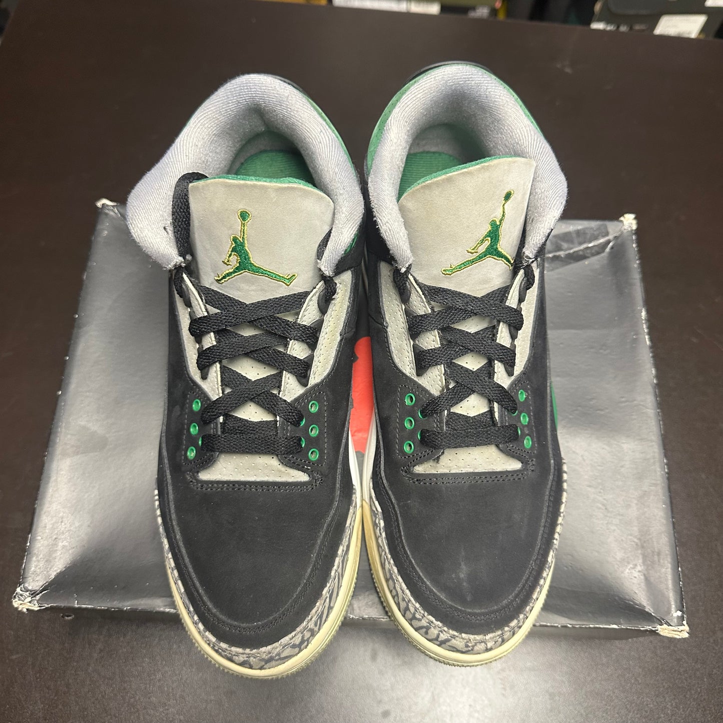 Jordan 3 Retro Pine Green (Pre-Owned) (9.5) *REPLACEMENT BOX*