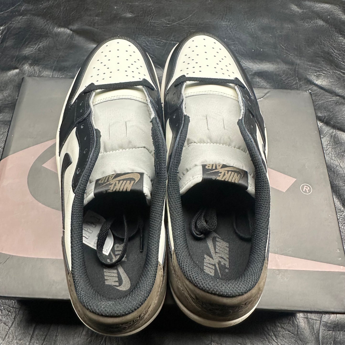 Jordan 1 Retro Low Mocha