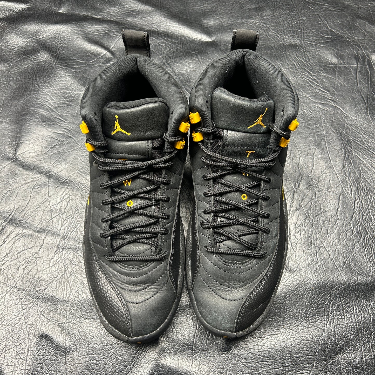 Jordan 12 Retro Black Taxi (Pre-Owned) Size 9.5