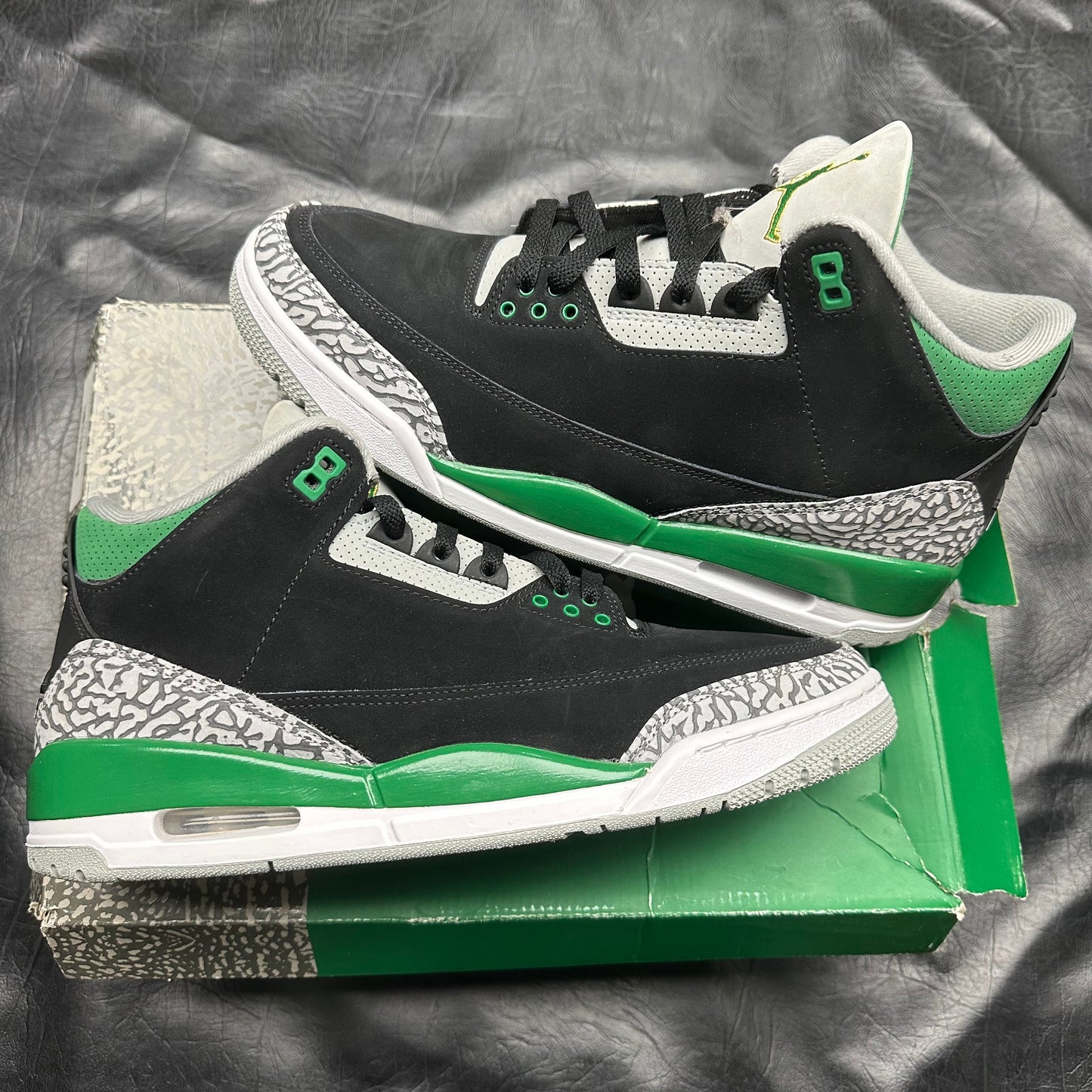 Jordan 3 Retro Pine Green (Pre-Owned) (11) *DAMAGED BOX*