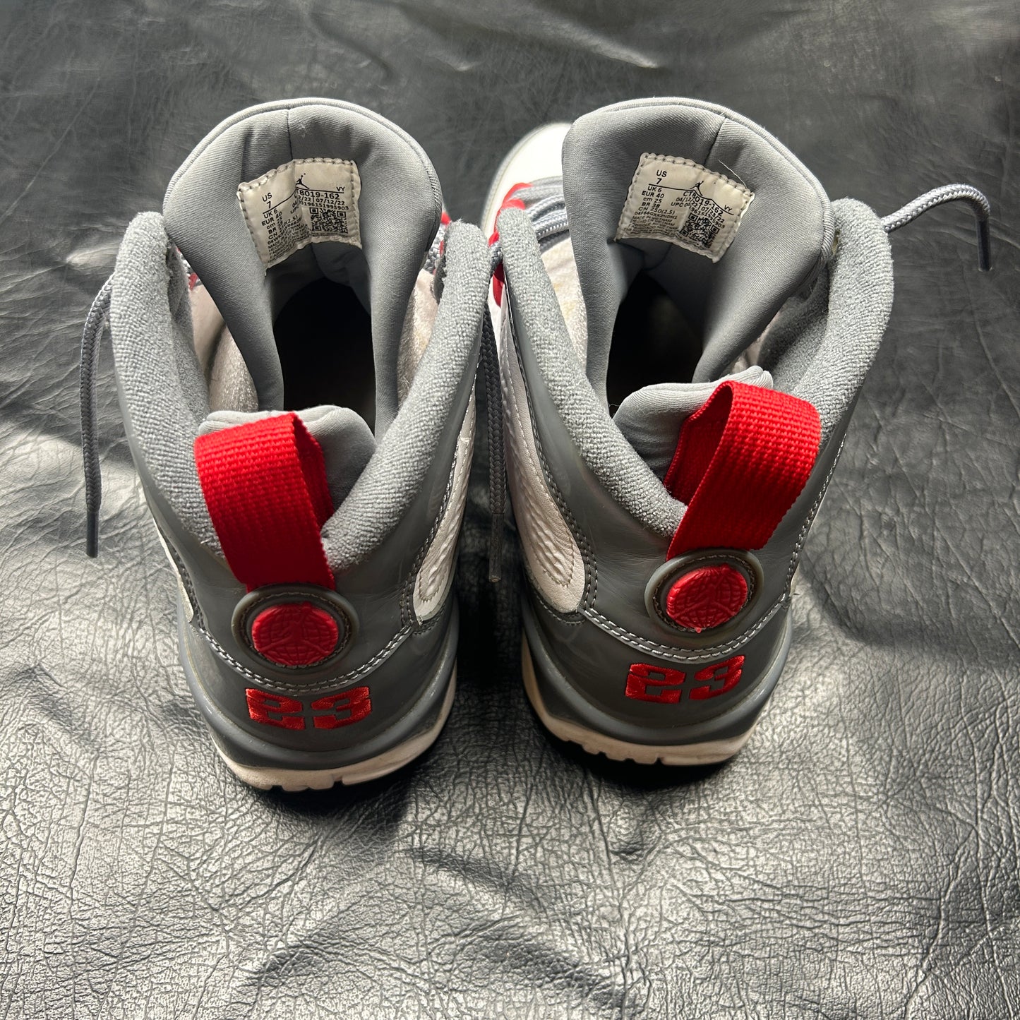 Jordan 9 Retro Fire Red (Pre-Owned) Size 7
