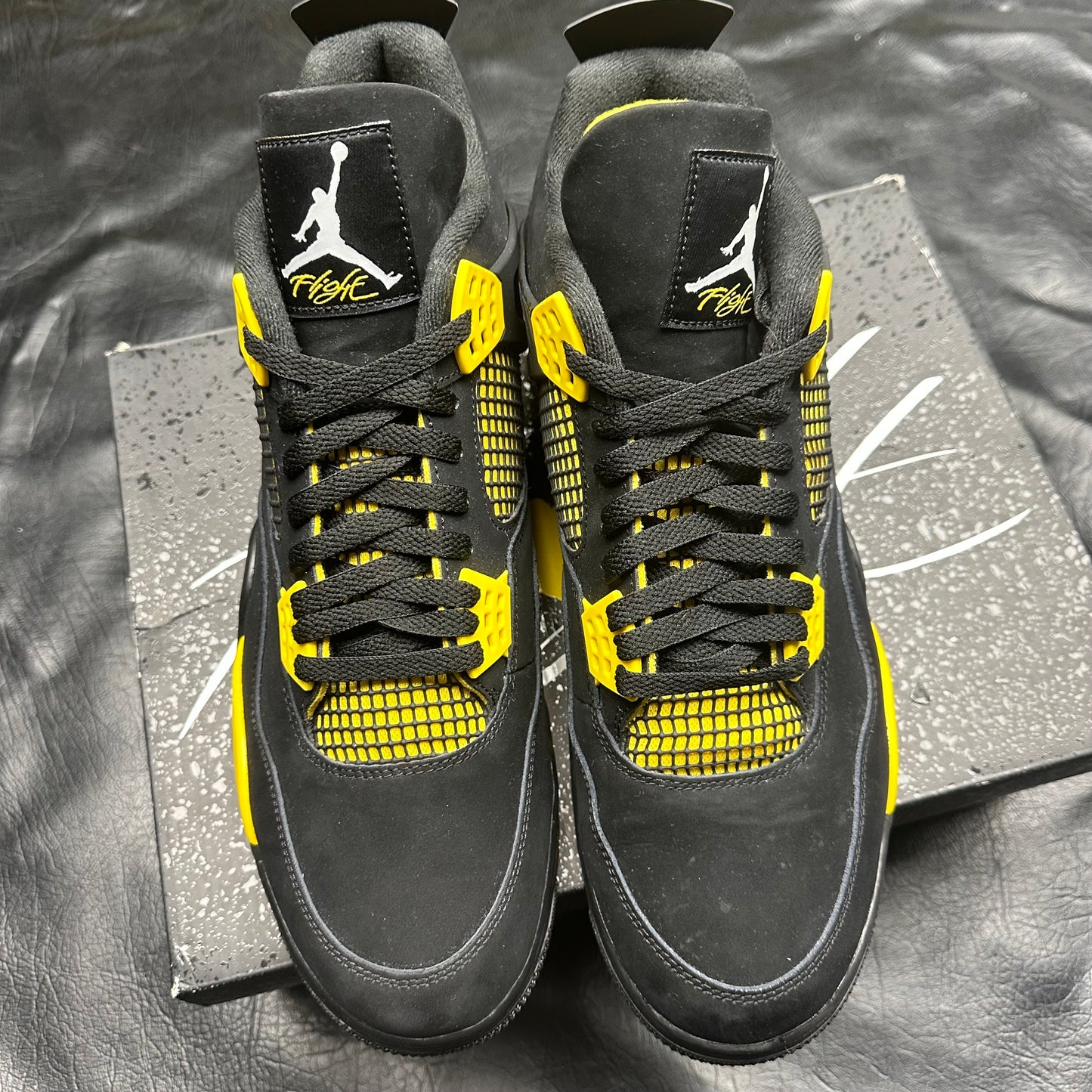 Jordan 4 Retro Thunder (Pre-Owned) (14)