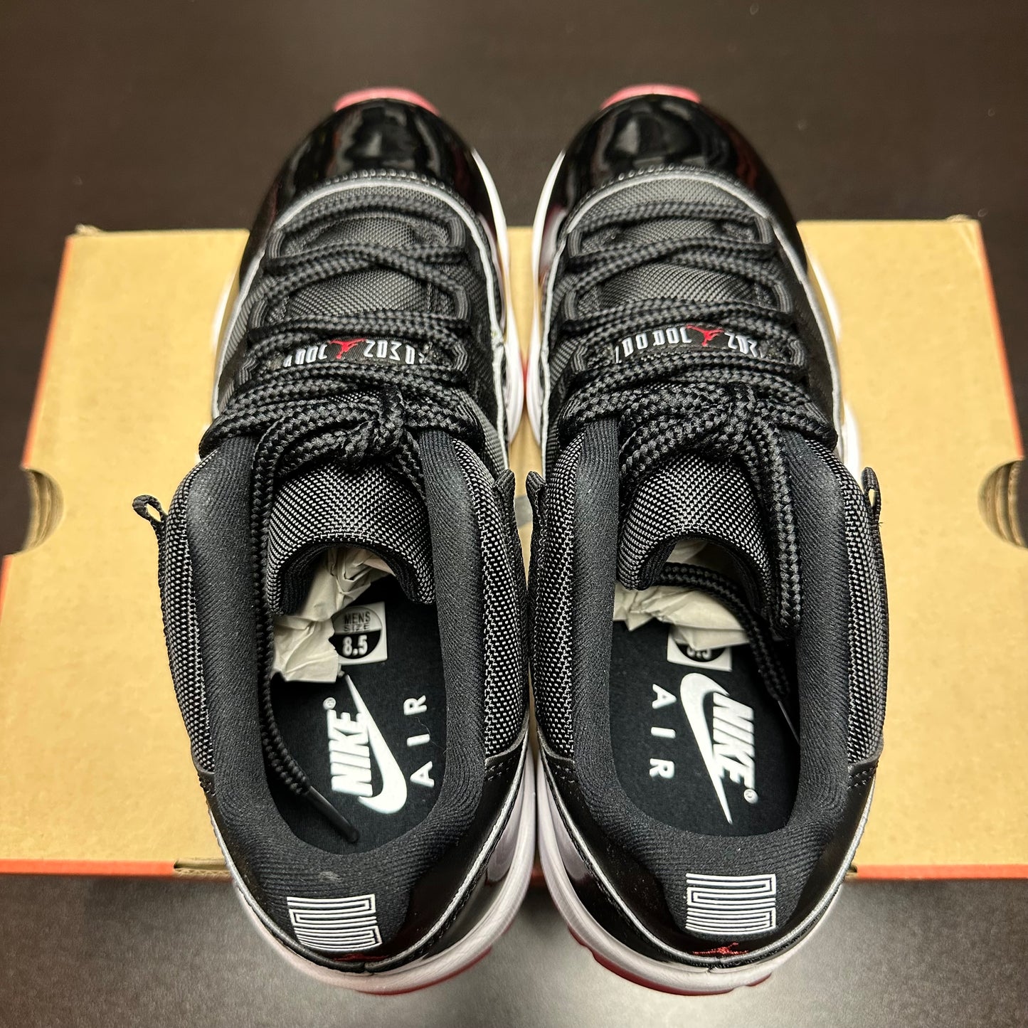 Jordan 11 Retro Low Bred
