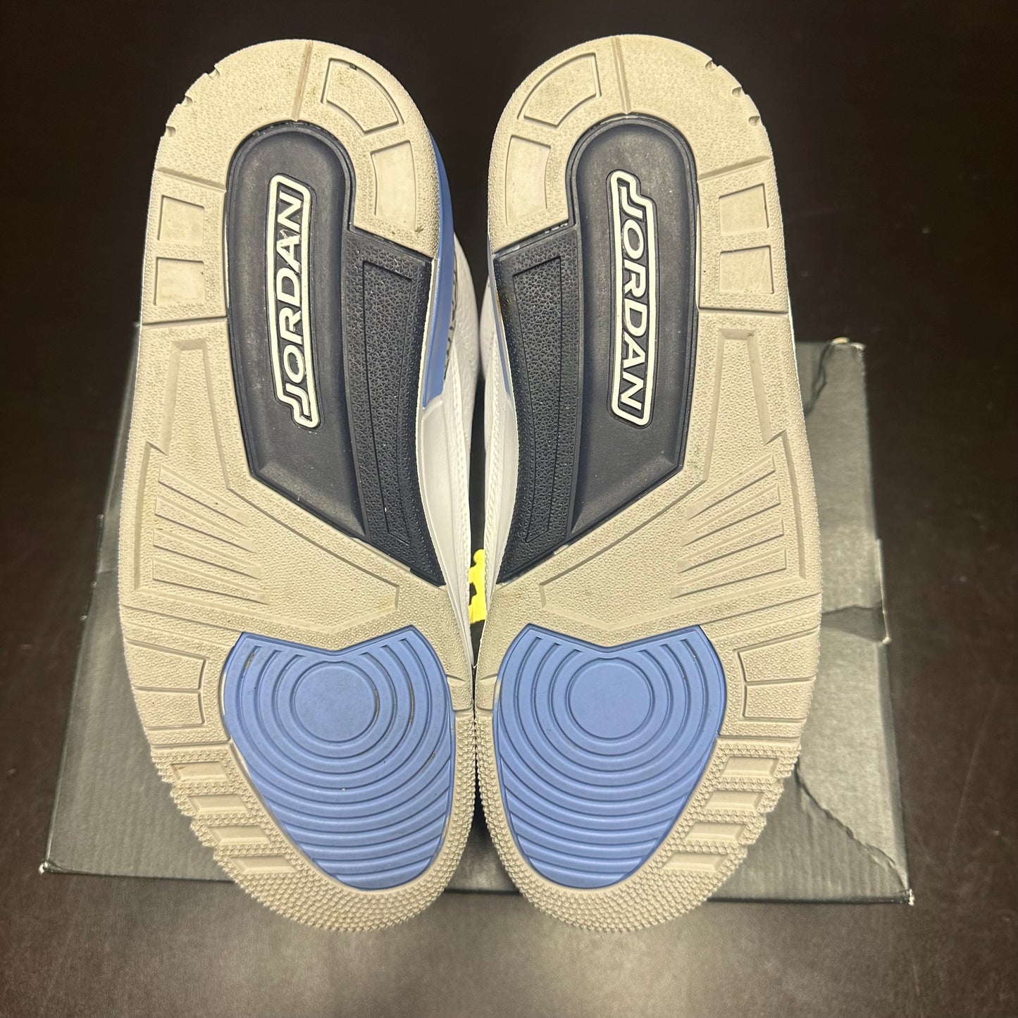 Jordan 3 Retro UNC (Pre-Owned) (8) *REPLACEMENT BOX*