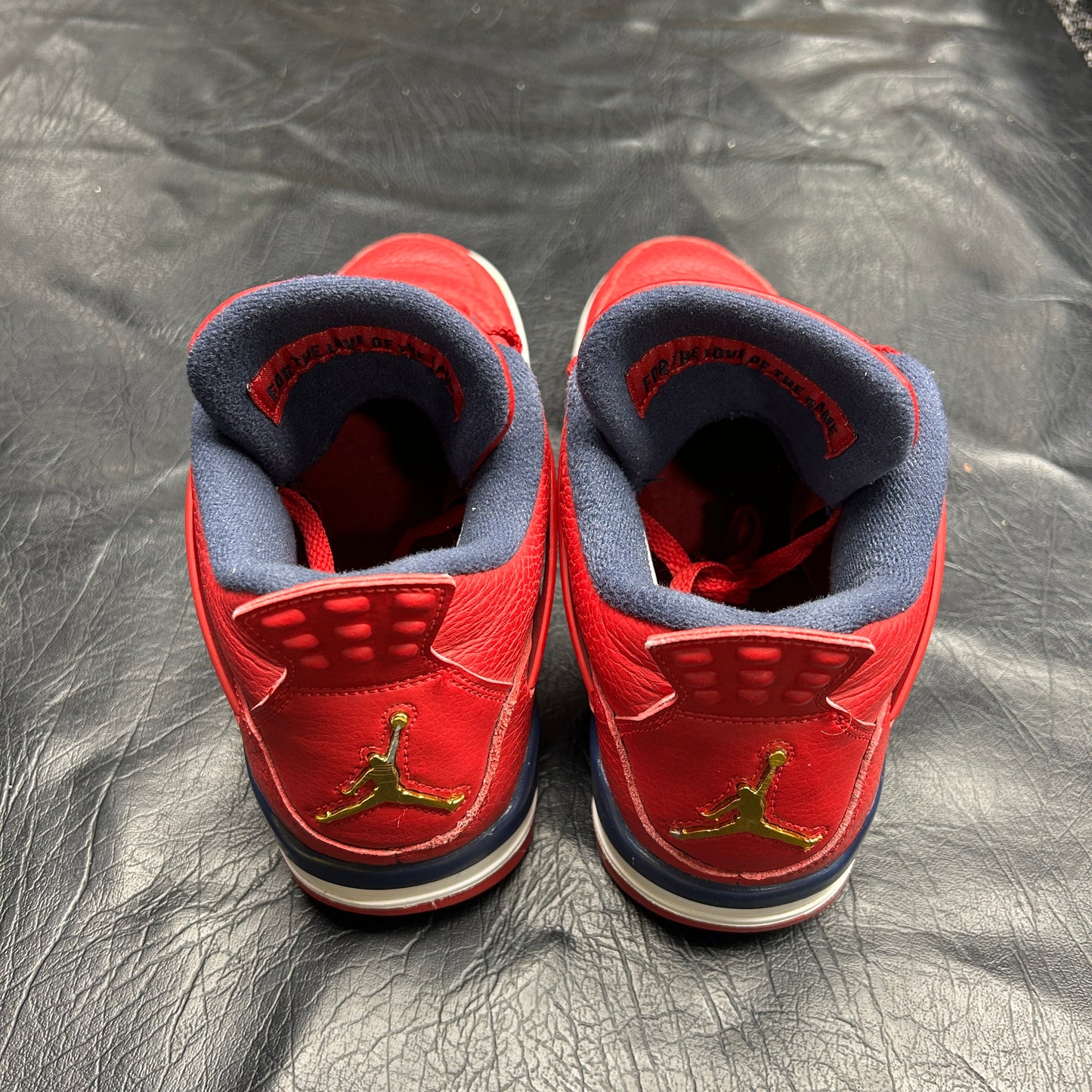Jordan 4 Retro FIBA (Pre-Owned) Size 9.5