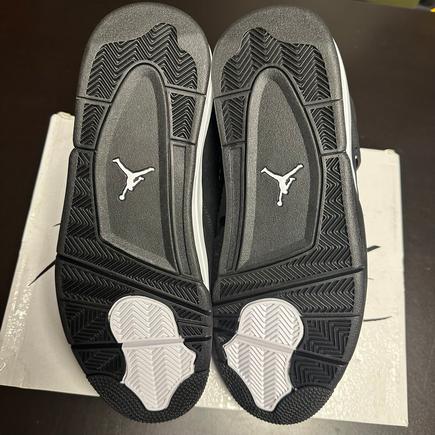 Jordan 4 Retro White Thunder