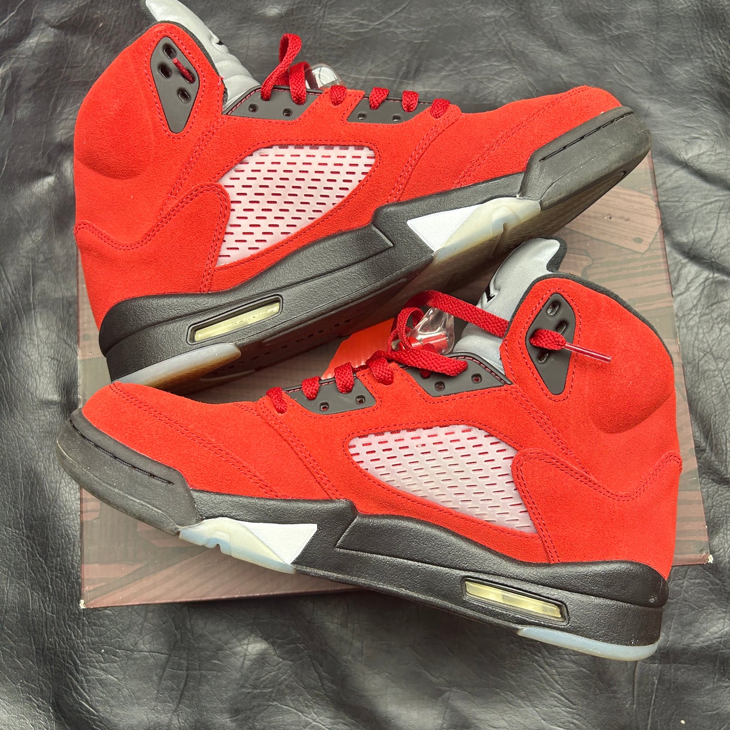 Jordan 5 Retro Raging Bulls (Pre-Owned) Size 12